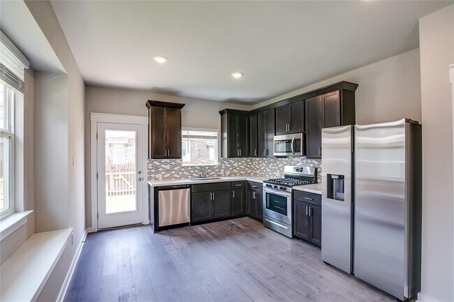 Building Photo - 601 Dusky Sap Ln