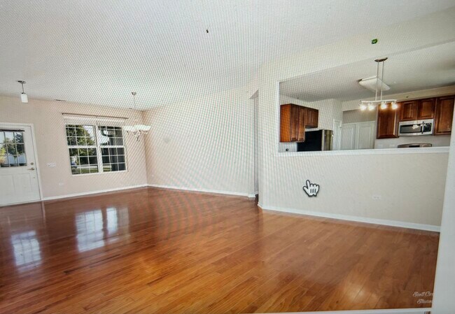 Living/dining room - 13337 Oakwood Ave