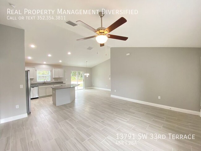 Foto del edificio - Desirable SW Ocala Neighborhood 4/2/2 *WON...