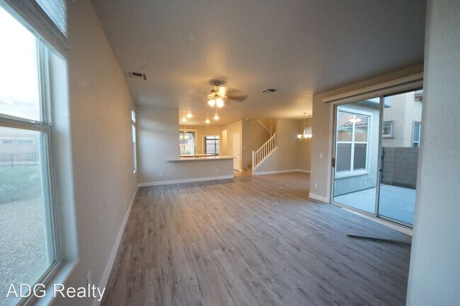 Building Photo - 3 br, 2.5 bath House - 8995 College Green St