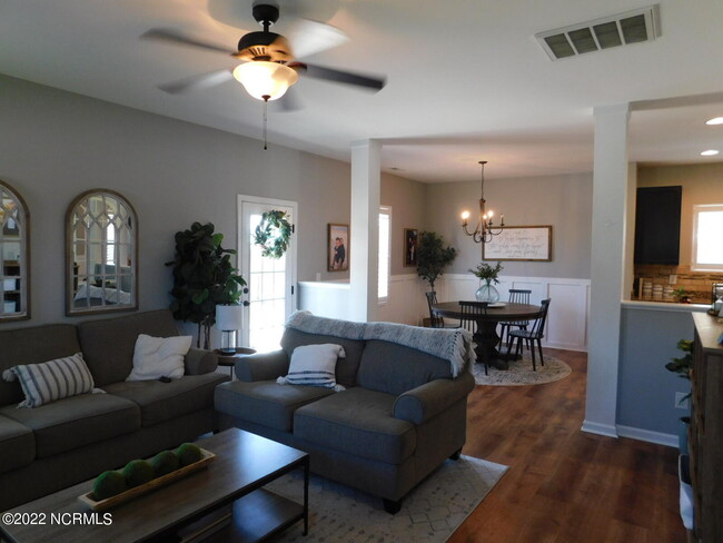 Foto del edificio - 434 Bald Cypress Ln