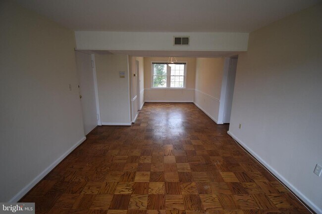 Building Photo - 6604 10th St
