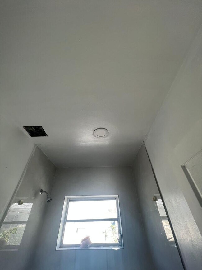 Foto del edificio - 1590 NE 144th St