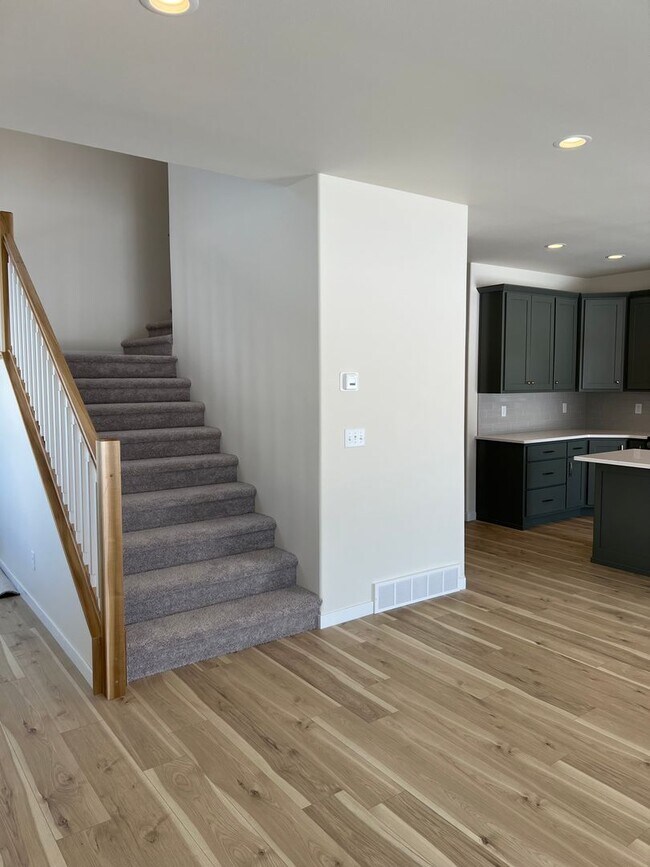 Foto del edificio - 1360 Goldenwood Dr