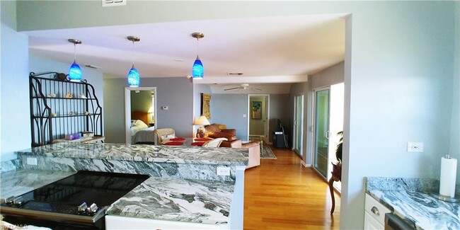 Foto del edificio - 4256 Pine Island Rd