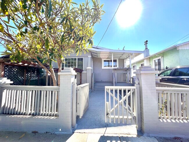 Foto del edificio - 4107 Redding St