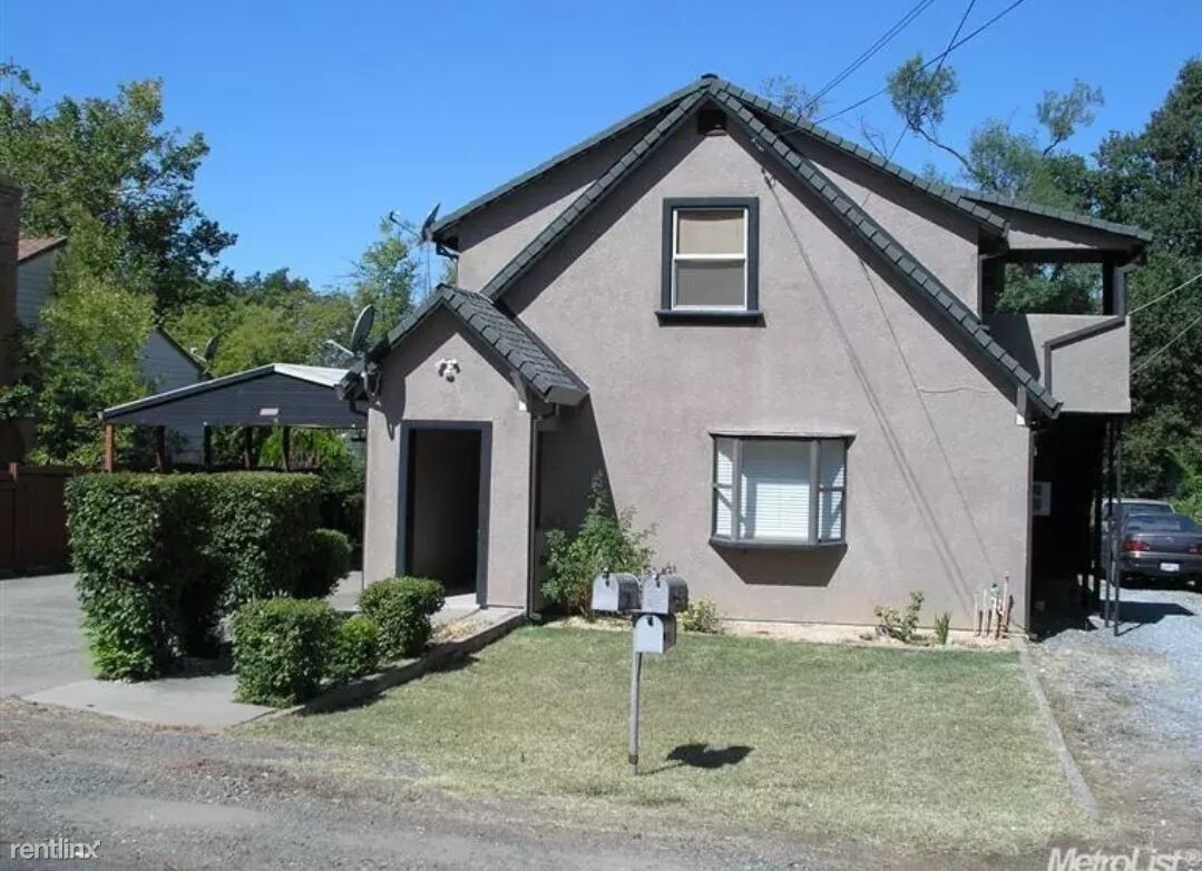 Building Photo - 7949 Mariposa Ave