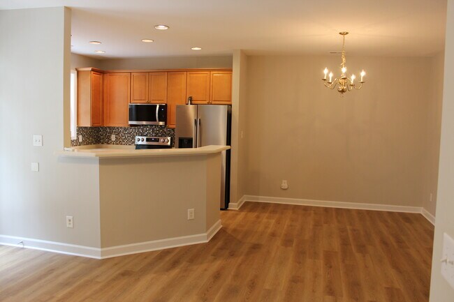 Foto del edificio - 749 Swan Neck Ln