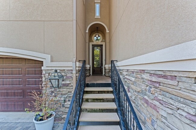 Building Photo - 102 La Vie Dr