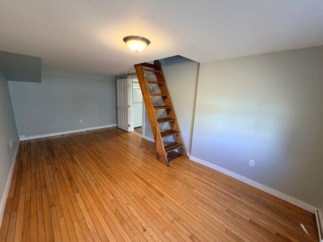 Foto del edificio - 146 Village St