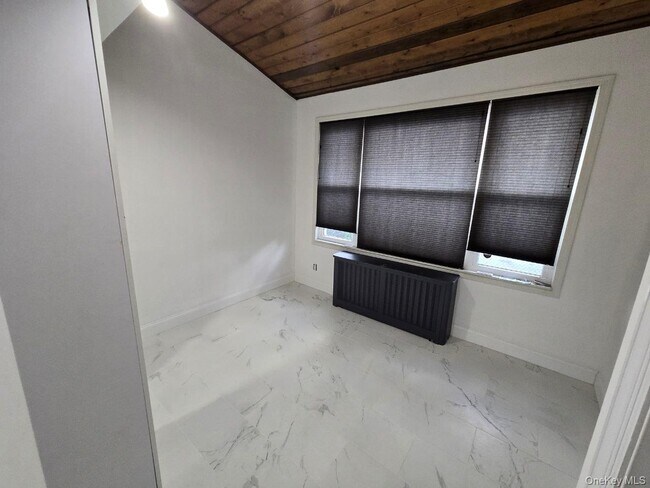 Foto del edificio - 3175 Layton Ave