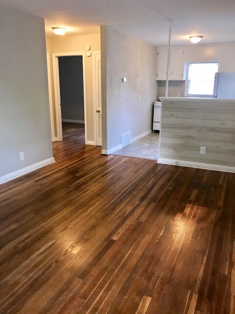 Foto del edificio - 919 Dillard St