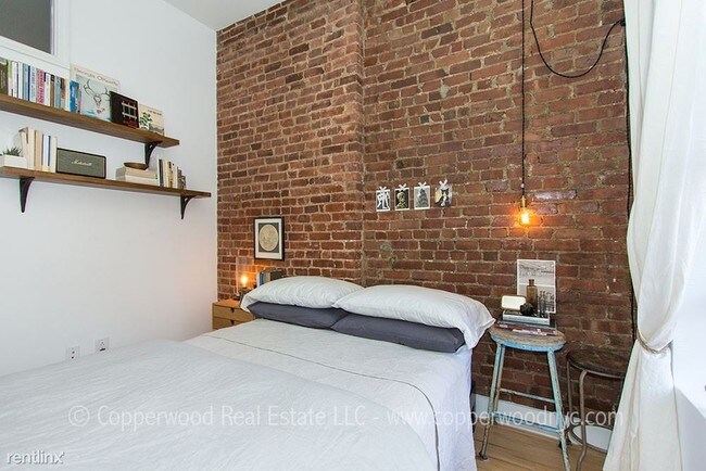 Building Photo - 1 br, 1 bath  - 230 E 83rd St