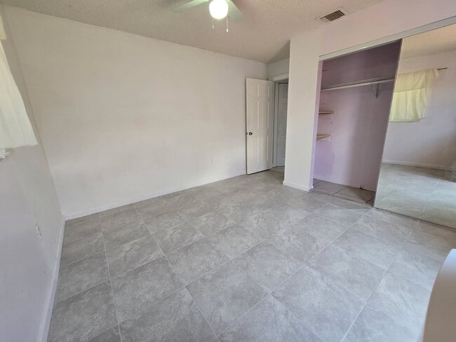 Building Photo - 4670 SW 133rd Ave