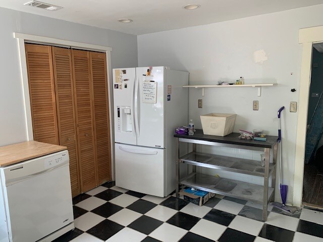 North Side Kitchen - 719 L St NE