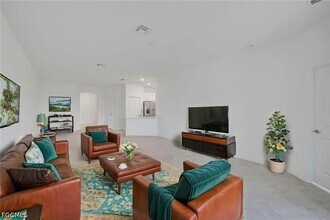 Building Photo - 20601 Hazelnut Ct