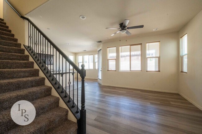 Foto del edificio - Fresno SouthEast Home, Gated Community, 3B...