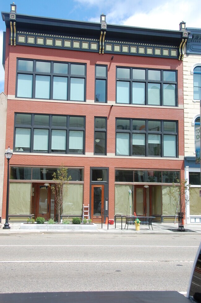 Building Photo - 107 E Michigan Ave