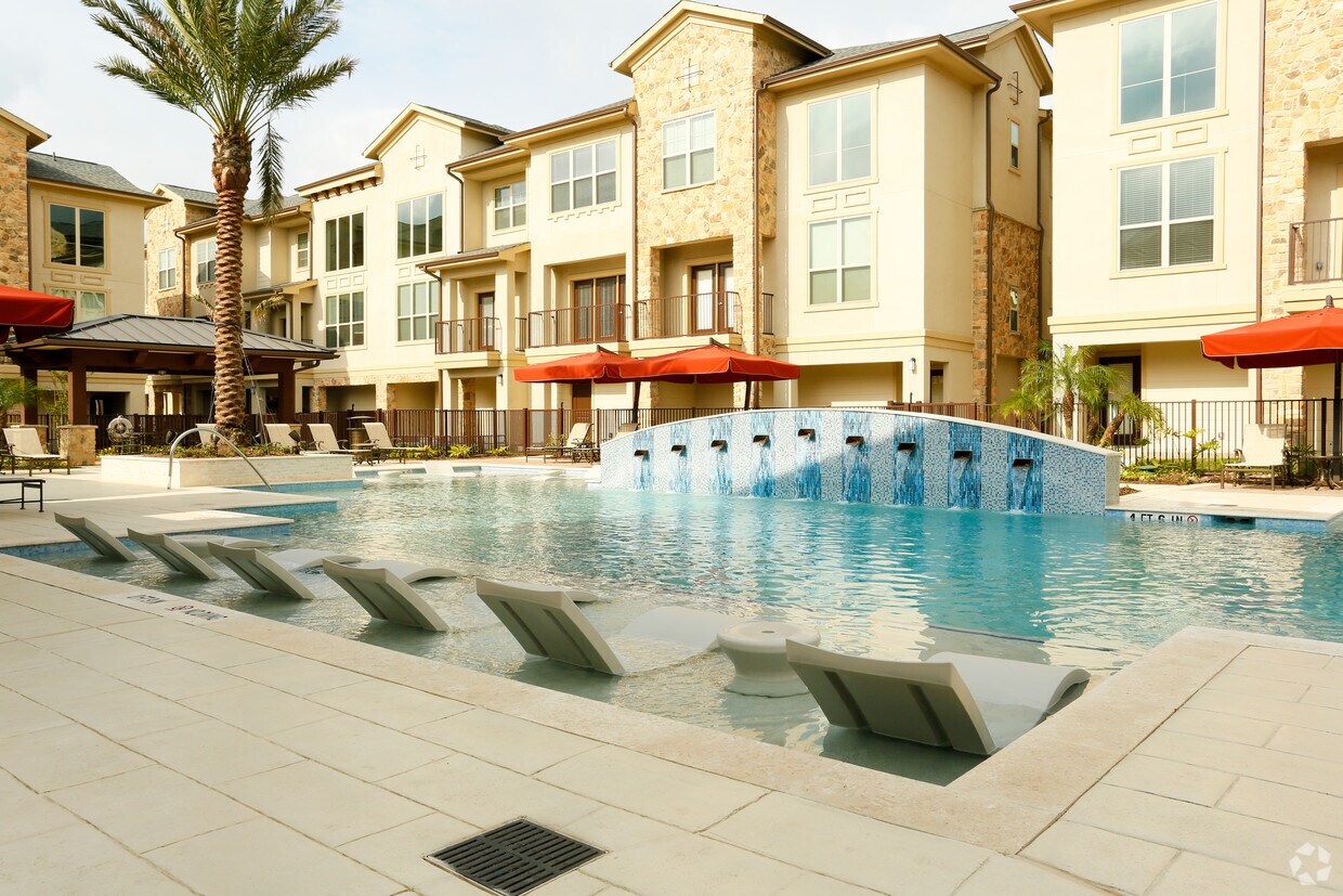 Arrabella Apartments 10902 Katy Fwy Houston, TX