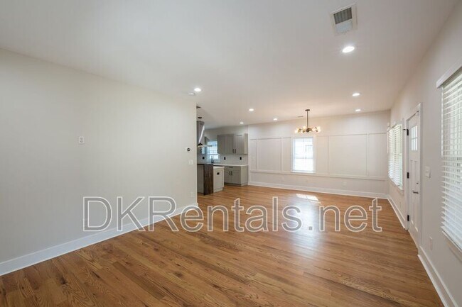 Foto del edificio - 1017 Ashby Terrace NW