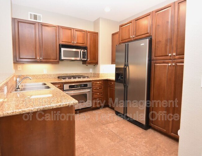 Building Photo - 12737 Savannah Creek Dr