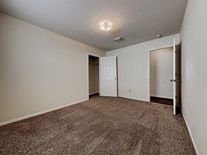 Building Photo - 1014 Redcrest Springs Ct