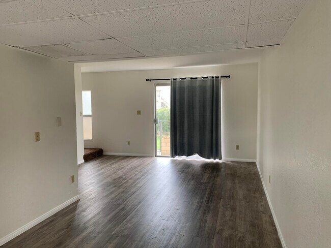 Foto del edificio - 40225 Harris Ln