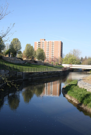 Primary Photo - Riverview Terrace Apartments