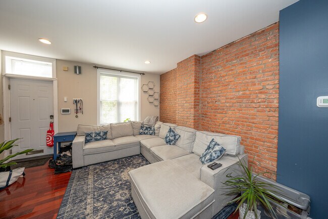 Foto del edificio - 2747 Harper St