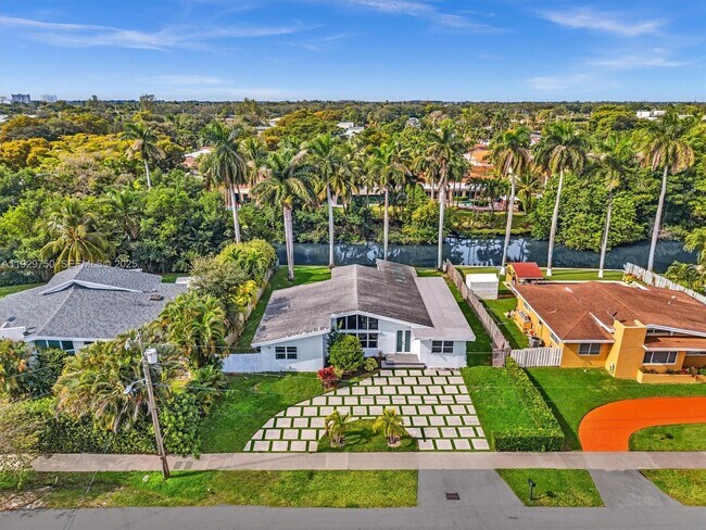 Foto del edificio - 20120 NE 25th Ct