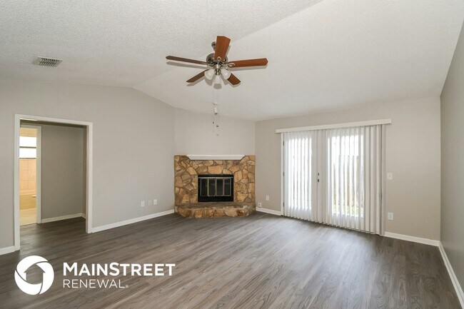 Foto del edificio - 12461 Hickory Hollow Dr