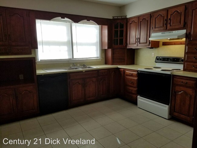 Building Photo - 3 br, 1.5 bath House - 4304 Statton Road