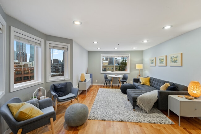 Building Photo - The Parc - 2 bedrooms