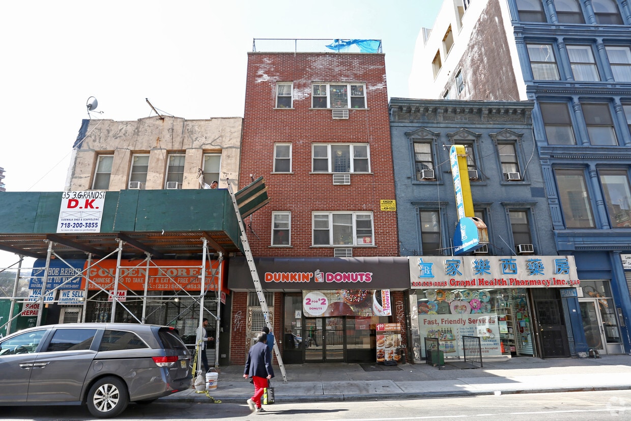 Foto del edificio - 351 Grand St