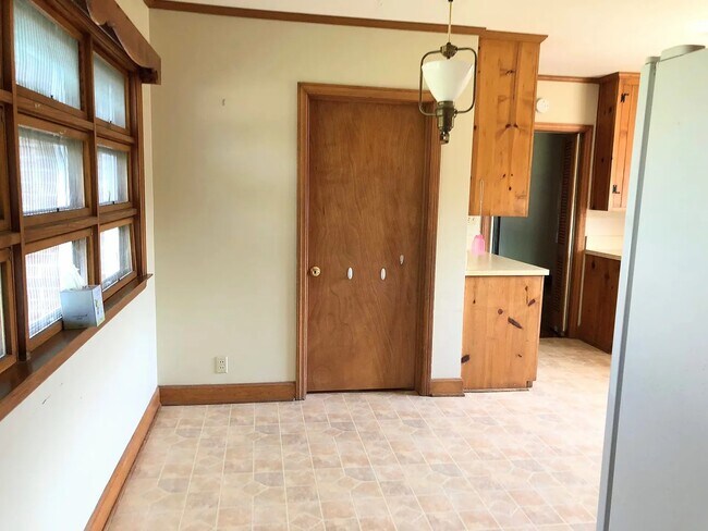 Building Photo - 1619 Jones Blvd