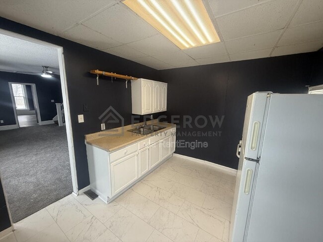 Building Photo - 404 6th St NW