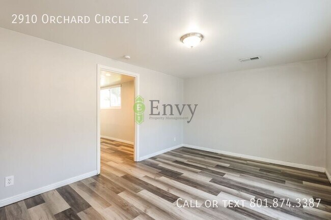 Foto del edificio - 2910 Orchard Cir