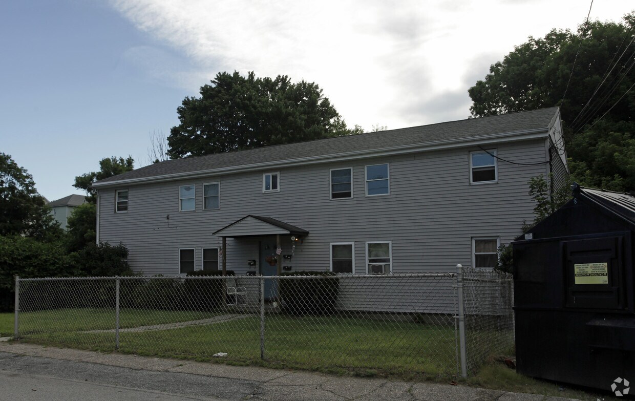 6 Market St, ster, MA 01570 Apartments in ster, MA