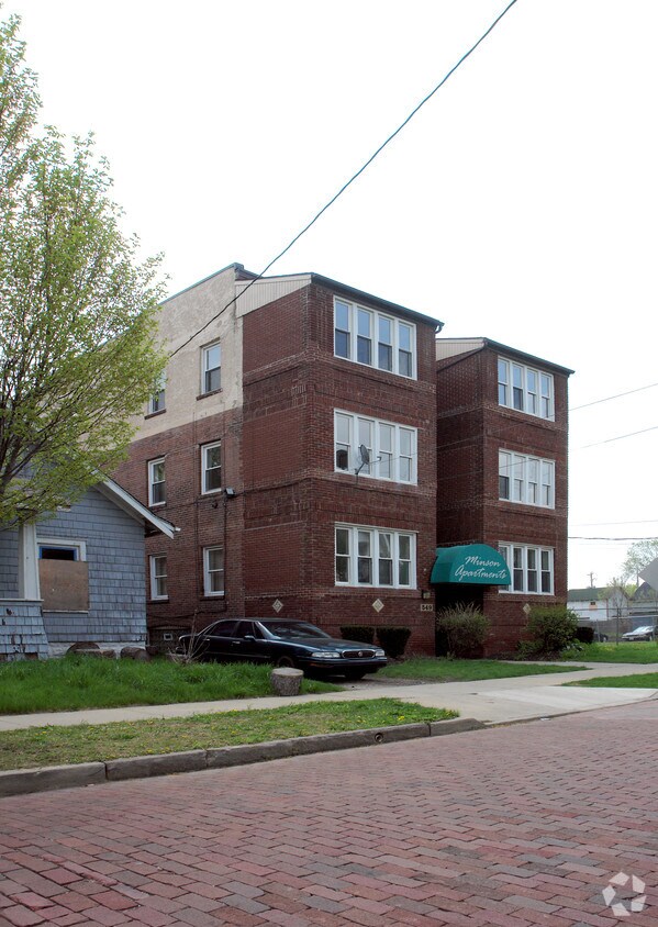 Building Photo - 549 Talbot Ave