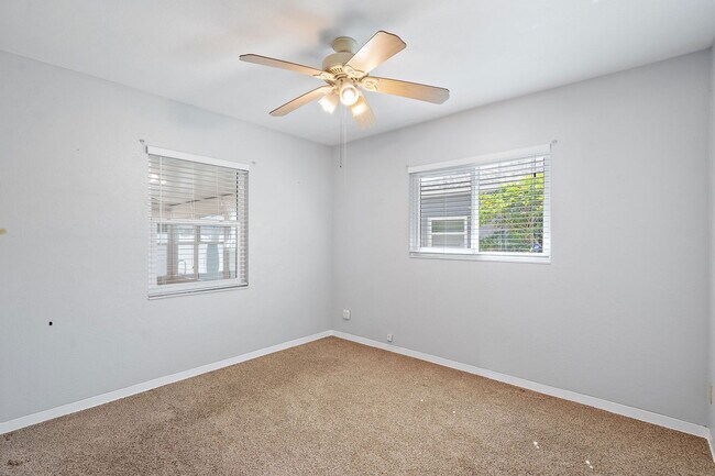 Foto del edificio - 510 34th Ave N