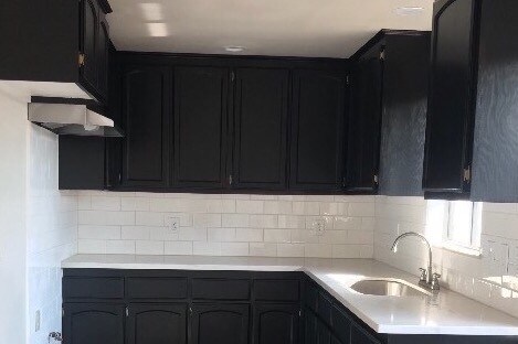 New Counter tops & stainless steeel stoveVent - 669 S Ferris Ave