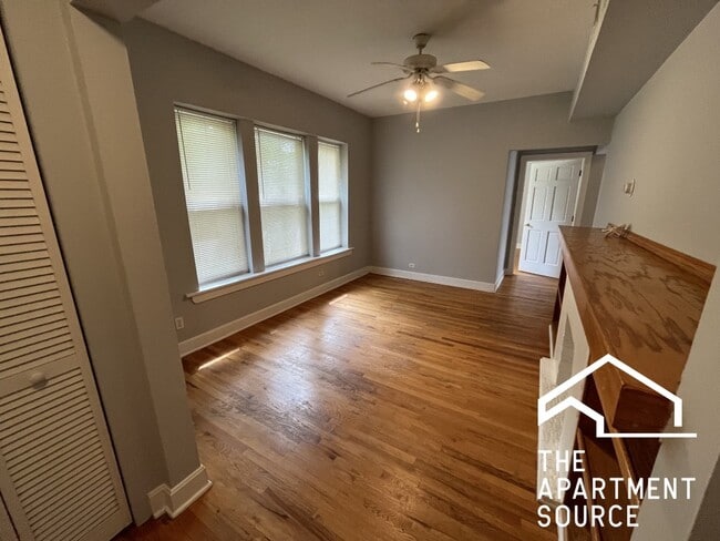 Foto del edificio - 3436 W Leland Ave