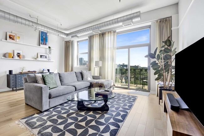 Building Photo - 1301 W Madison St