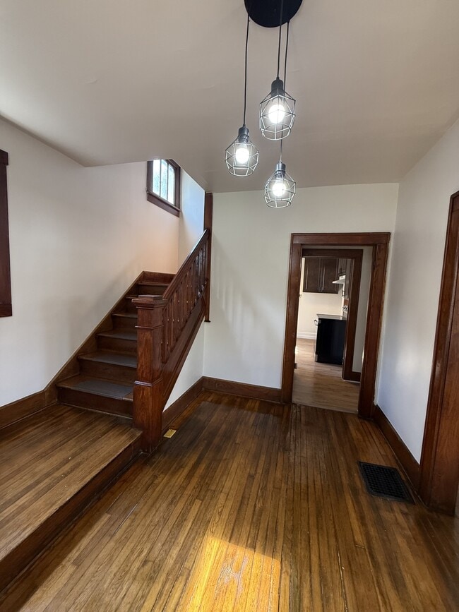 Foto del edificio - 403 Pine St