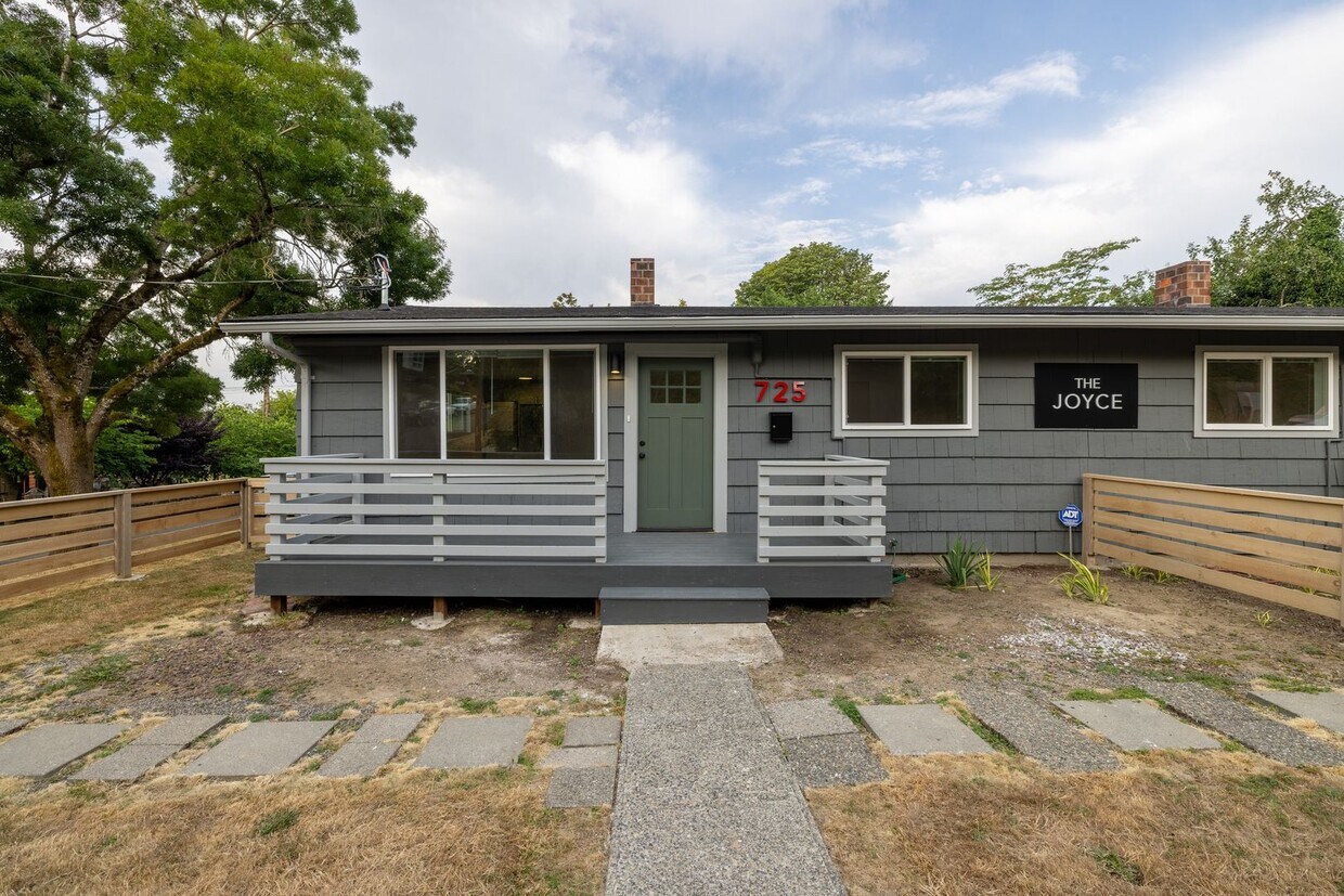 Foto principal - 723 29th Ave S