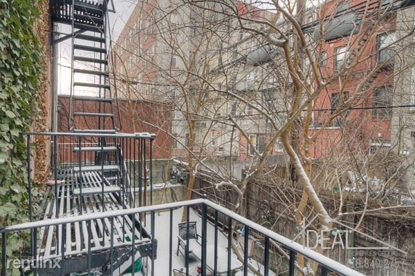Building Photo - 35 Cheever Pl