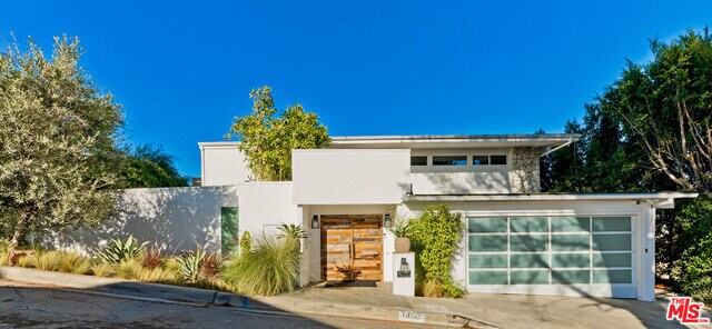Primary Photo - 10111 Angelo View Dr
