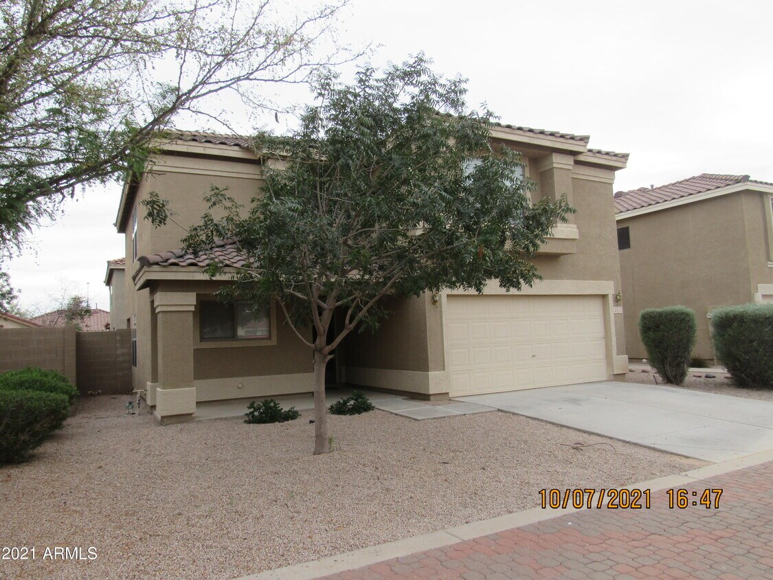 Foto principal - 2311 E Hazeltine Way