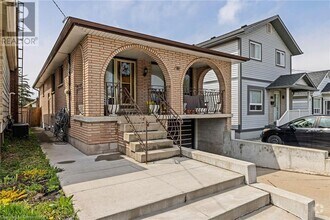 Building Photo - 79 Delena Ave N