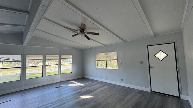 Building Photo - 2310 Lakota Ln